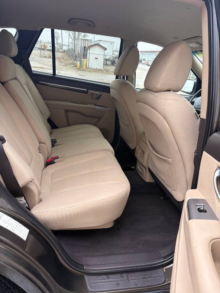 Used 2011 Hyundai Santa Fe GLS FWD image 10