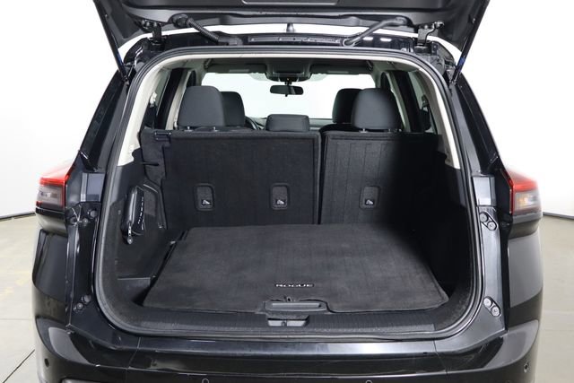 Used 2025 Nissan Rogue S FWD image 18