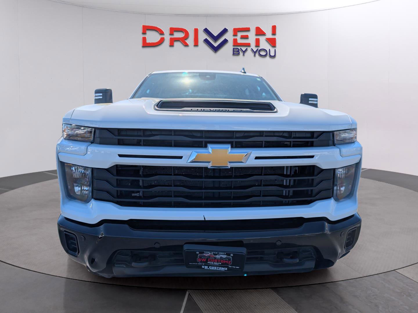 Used 2025 Chevrolet Silverado 2500 Custom w/ Custom Value Package image 8
