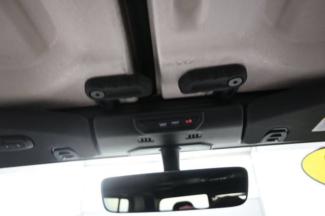Used 2023 Jeep Gladiator Sport AWD/4WD image 12