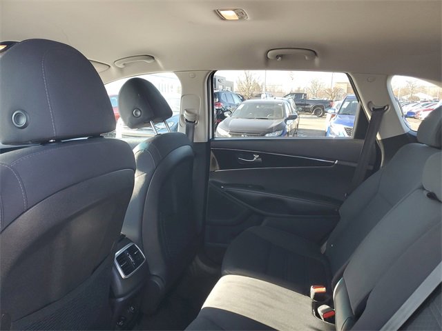 Used 2020 Kia Sorento S image 8