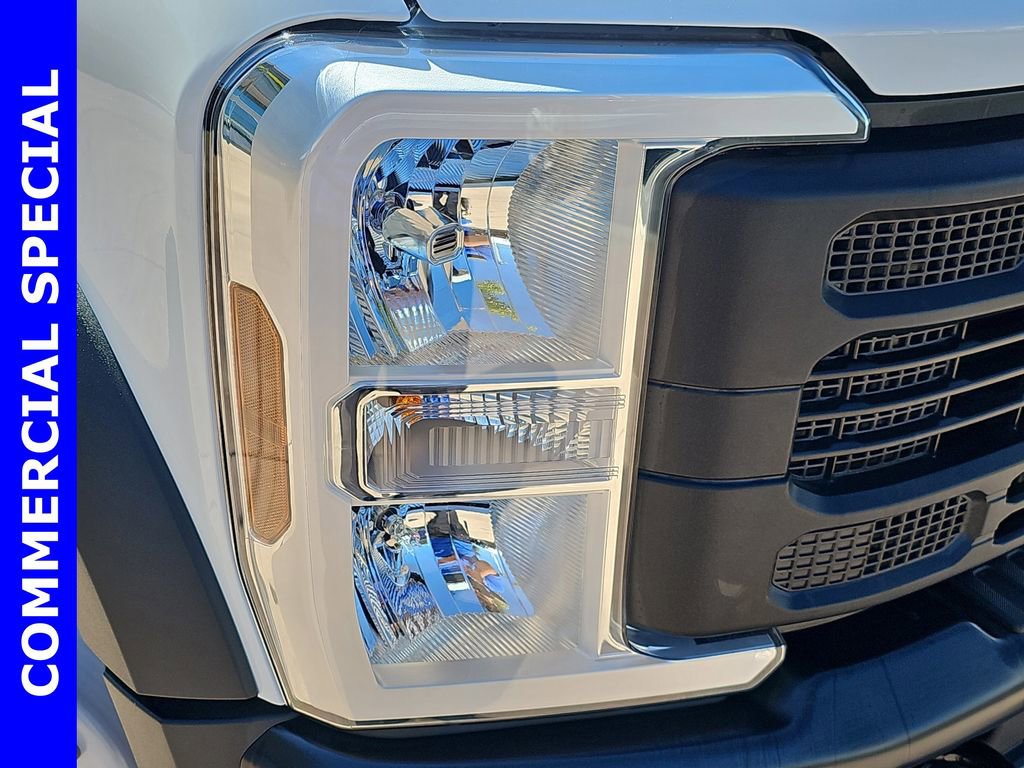 New 2025 Ford F550 4x4 Regular Cab Super Duty image 34