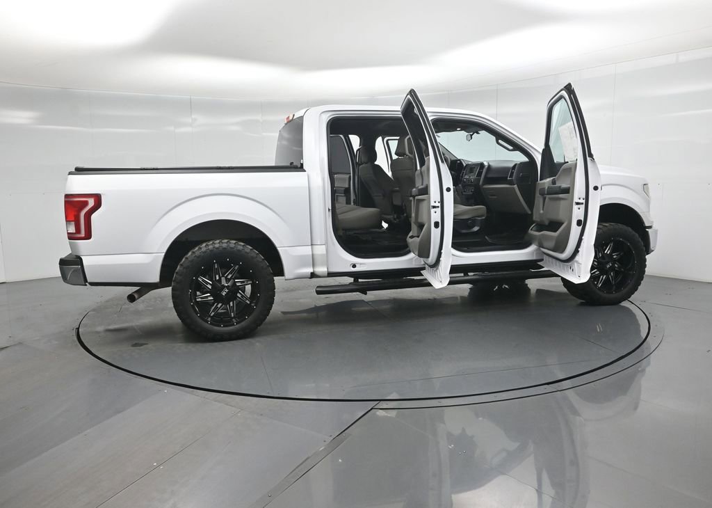 Used 2017 Ford F150 XLT image 4