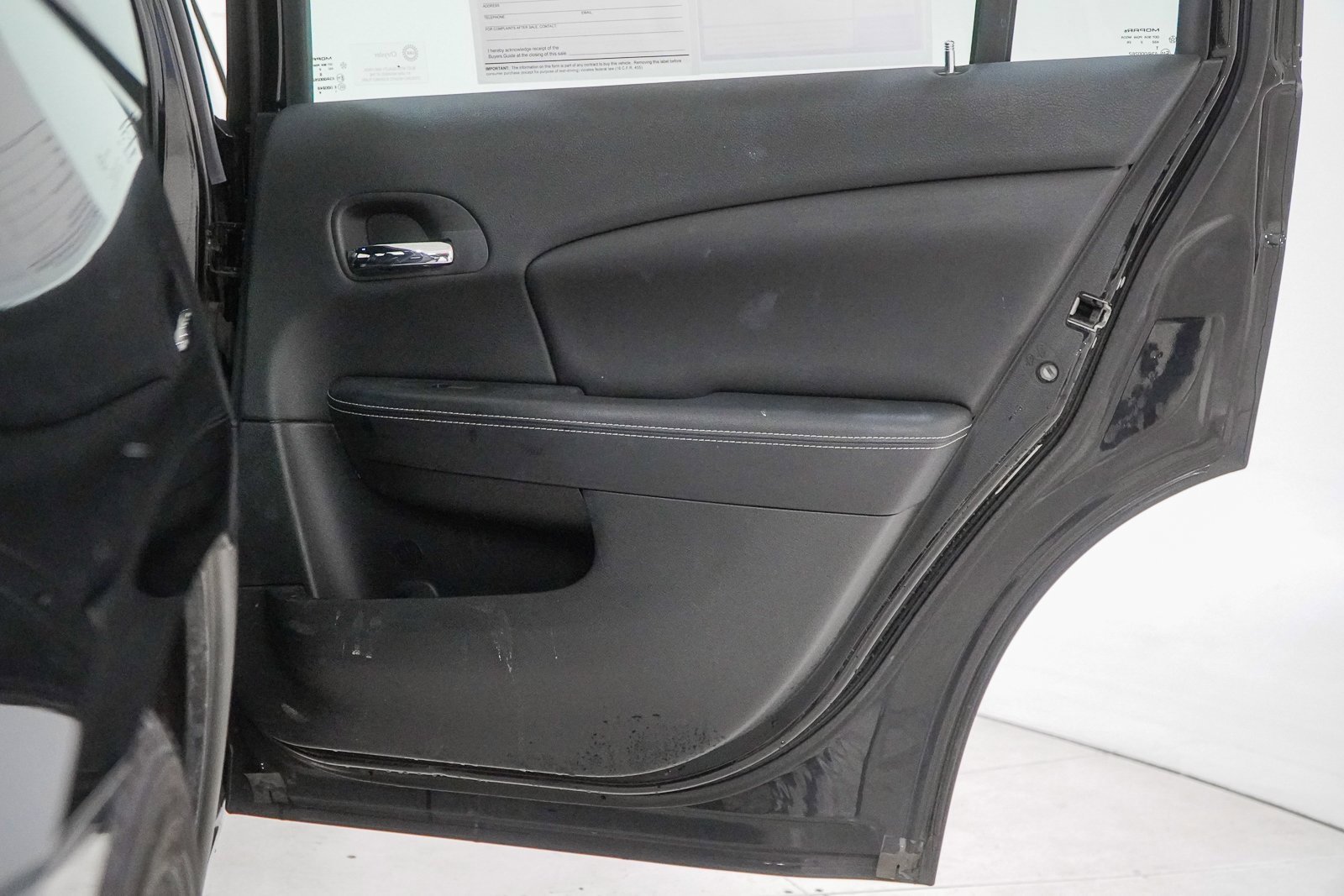 Used 2013 Chrysler 200 Limited image 32