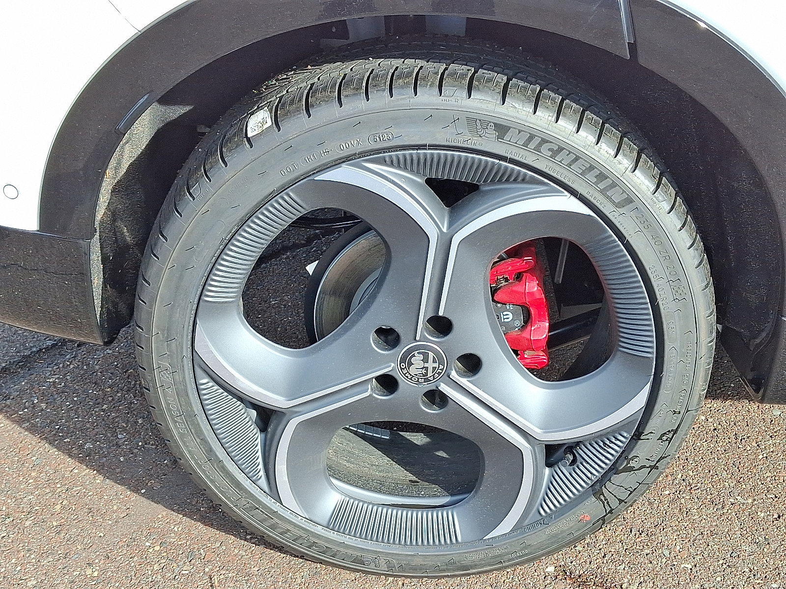 New 2026 Alfa Romeo Tonale Veloce w/ Quick Order Package 23H Volce image 5