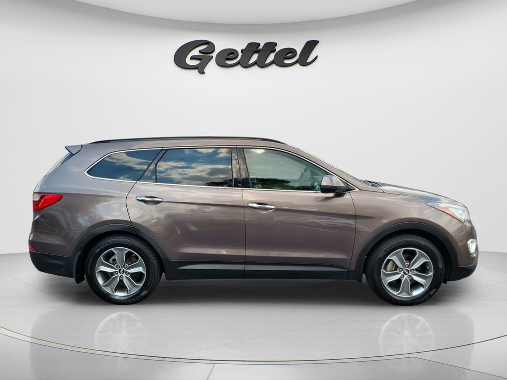 Used 2015 Hyundai Santa Fe GLS FWD image 4