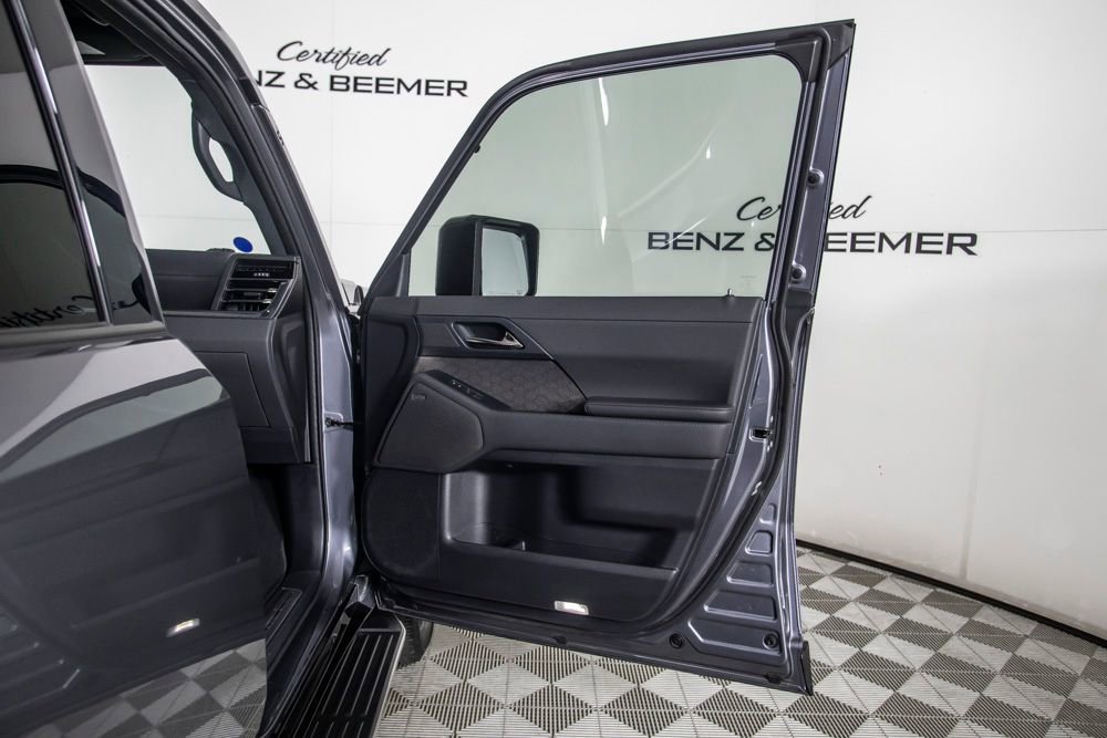 Used 2024 Lexus GX 550 550 Luxury w/ Cold Area Package image 17