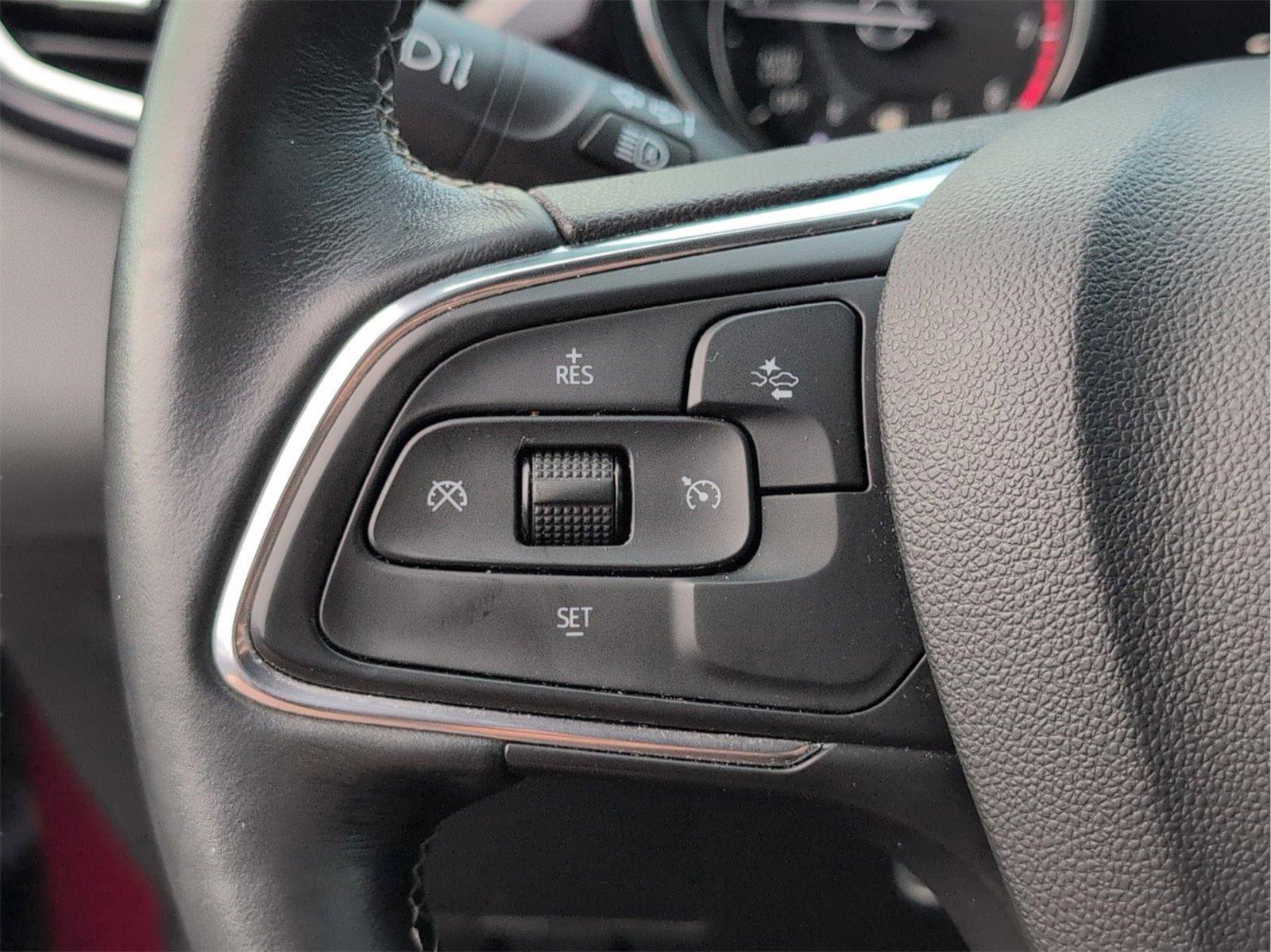 Used 2022 Buick Encore GX Select image 38