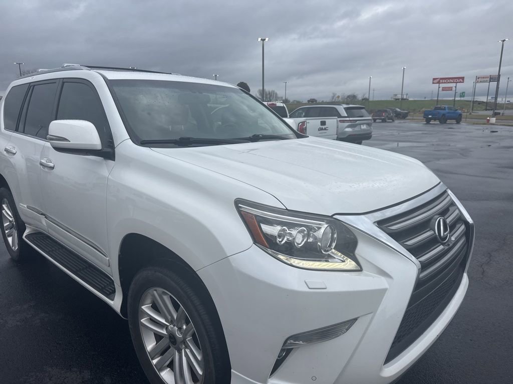 Used 2016 Lexus GX 460 w/ Premium Package image 5
