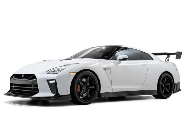 Used 2016 Nissan GT-R Black Edition AWD/4WD image 8