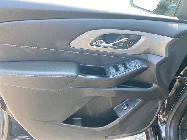 Certified 2023 Chevrolet Traverse LT w/ Midnight/Sport Edition AWD/4WD image 16