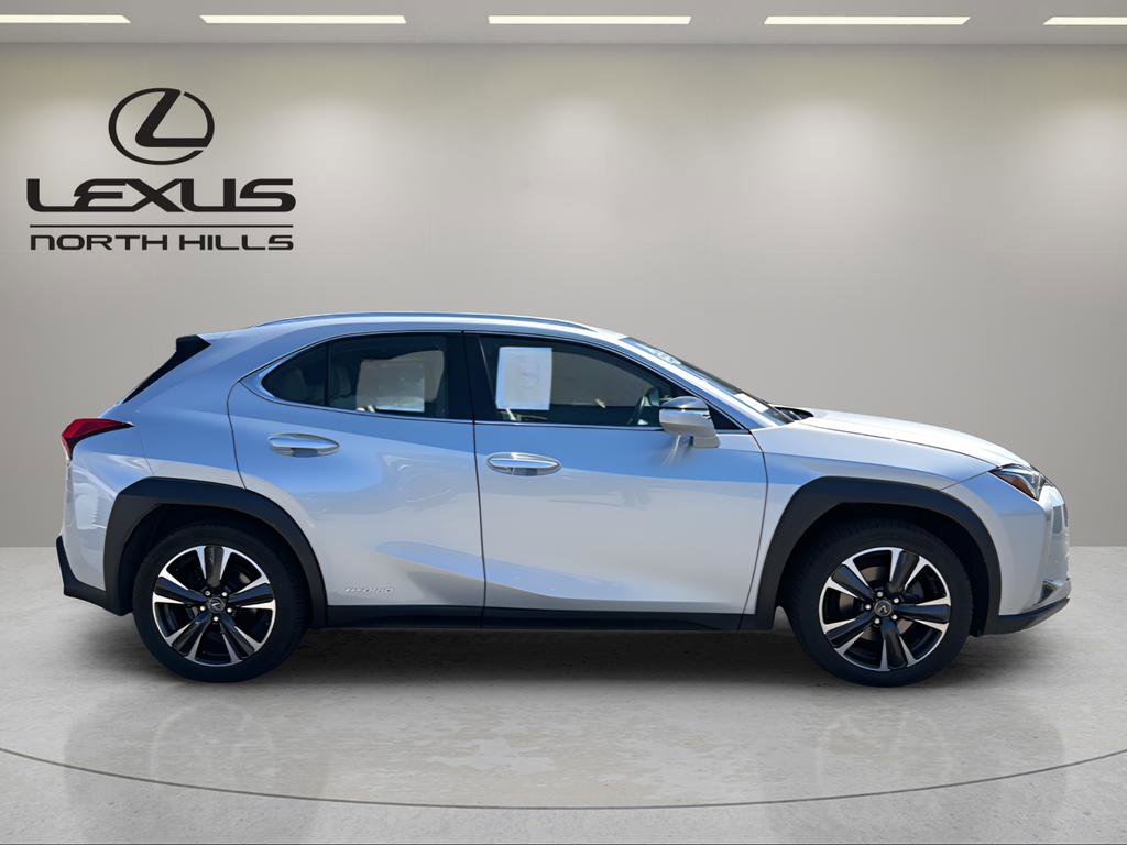 Used 2020 Lexus UX 250h w/ Premium Package image 5