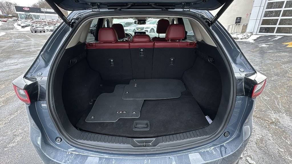 Used 2023 MAZDA CX-5 Carbon Edition image 14