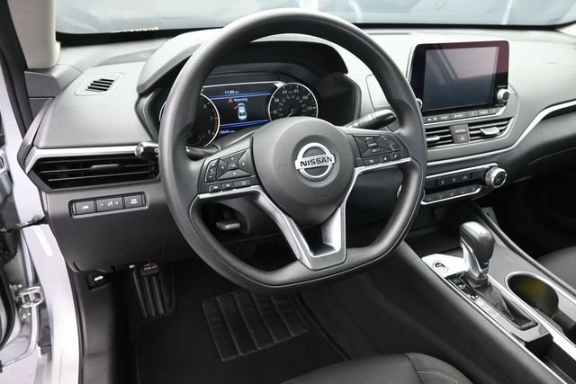 Used 2022 Nissan Altima 2.5 SV FWD image 23