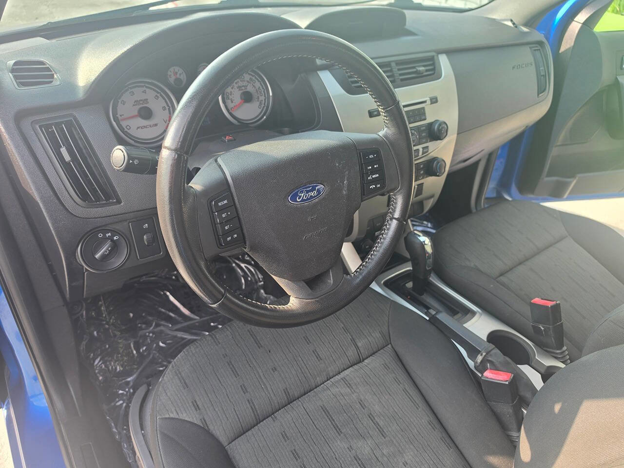 Used 2010 Ford Focus SE FWD image 33