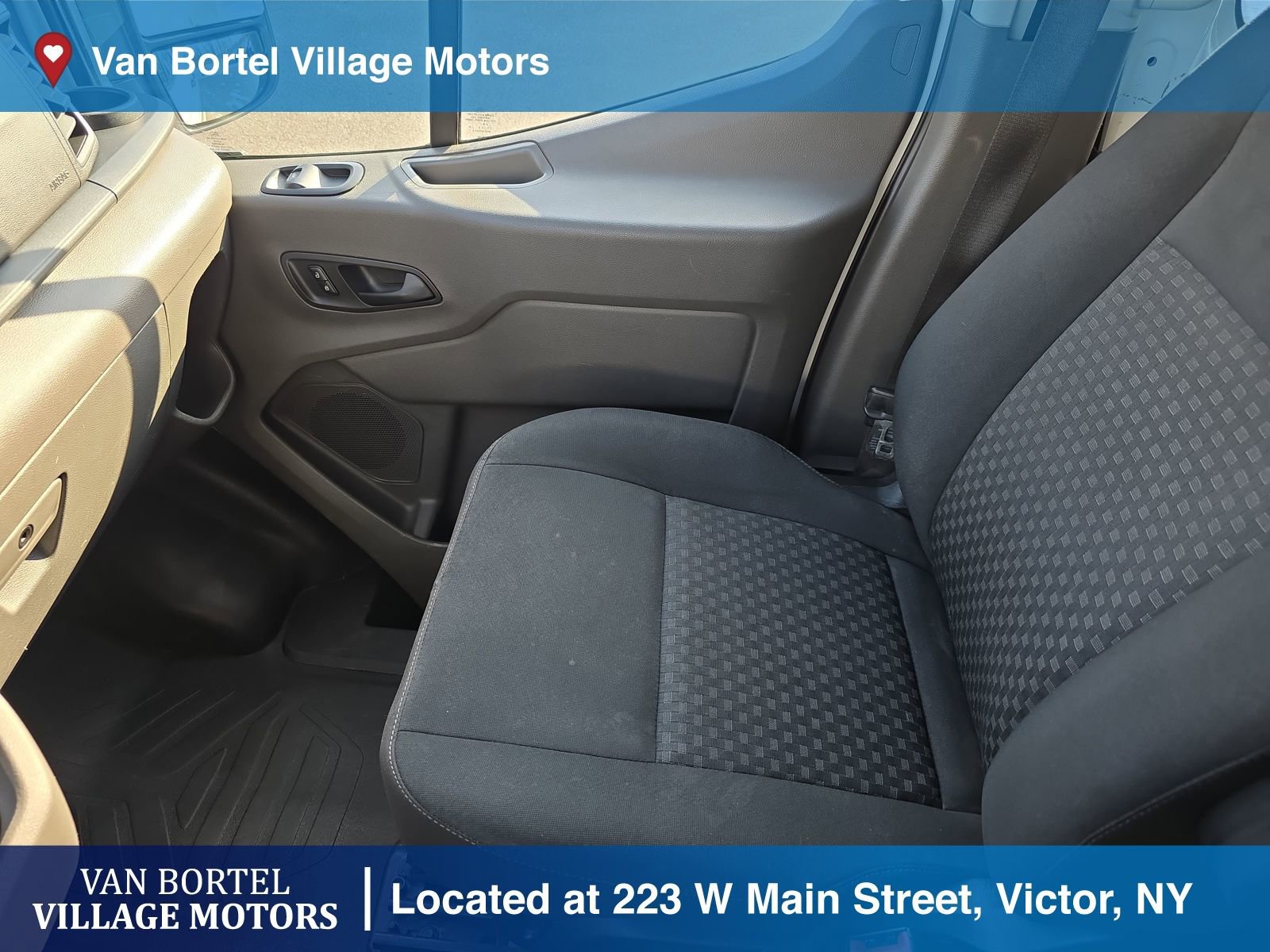 Used 2021 Ford Transit 250 Low Roof w/ Exterior Upgrade Package image 20