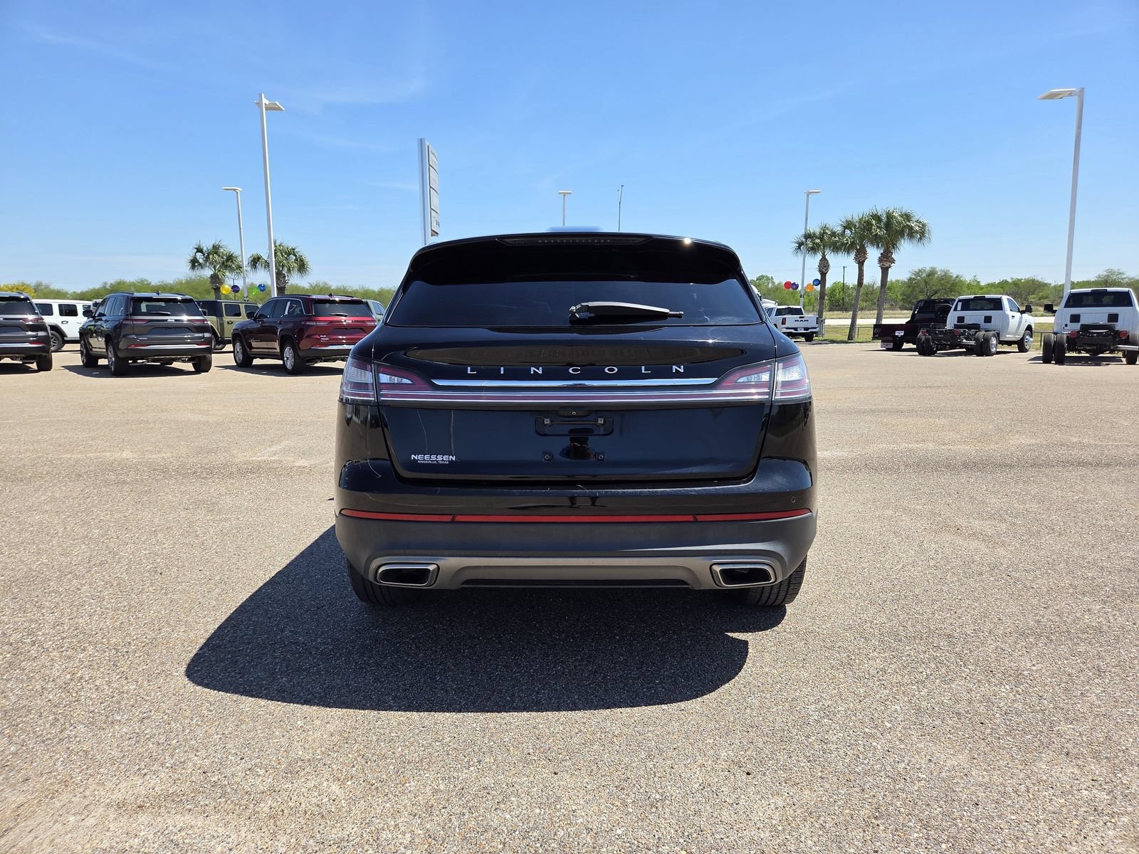 Used 2022 Lincoln Nautilus Reserve AWD/4WD image 8