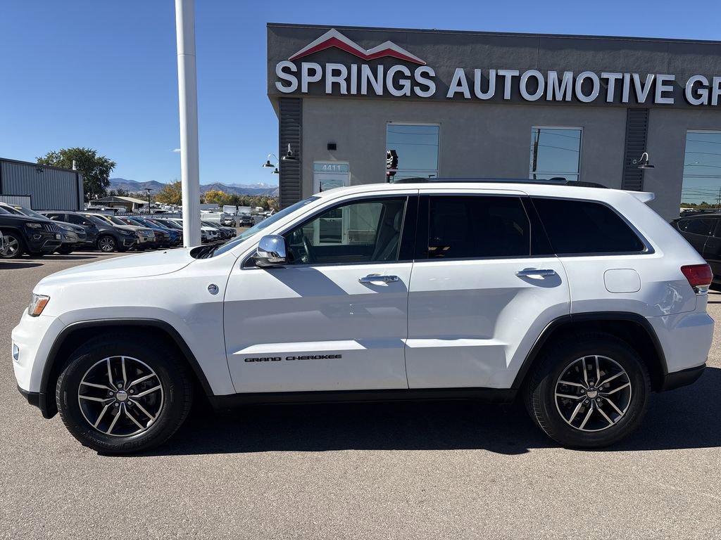 Used 2017 Jeep Grand Cherokee Limited image 2