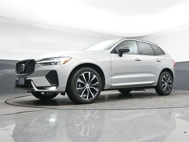 Used 2023 Volvo XC60 B5 Plus w/ Protection Package Premier image 12
