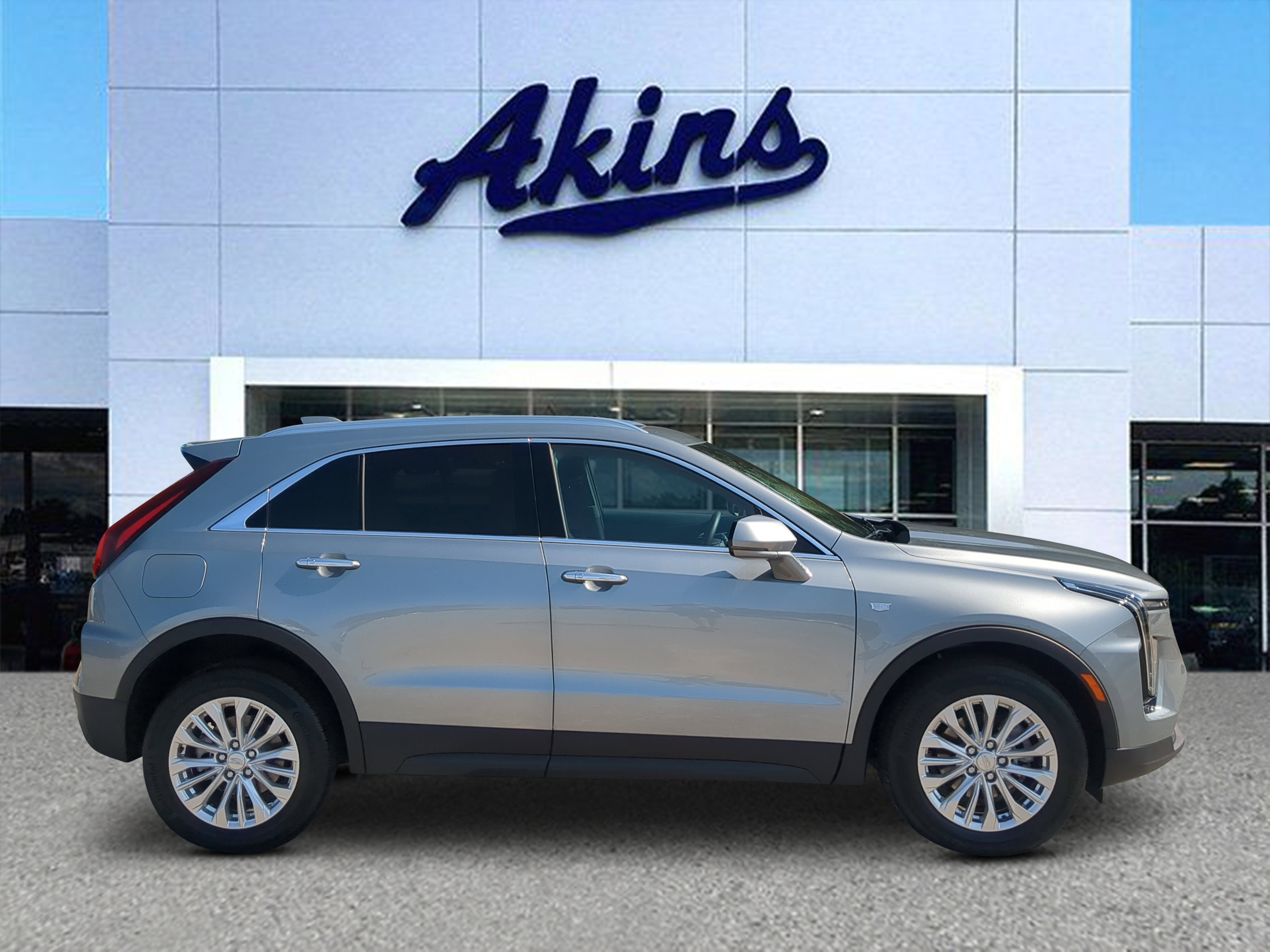 Used 2024 Cadillac XT4 Luxury FWD image 1