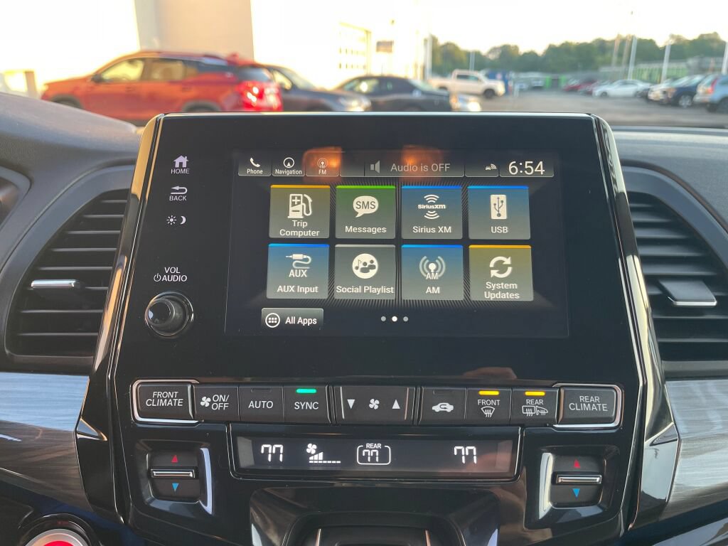 Used 2021 Honda Odyssey Elite image 11