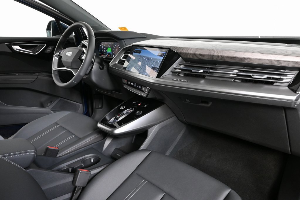 New 2025 Audi Q4 e-tron Prestige image 20