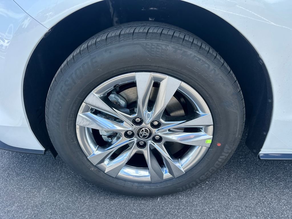 New 2026 Toyota Sienna Limited AWD/4WD image 12