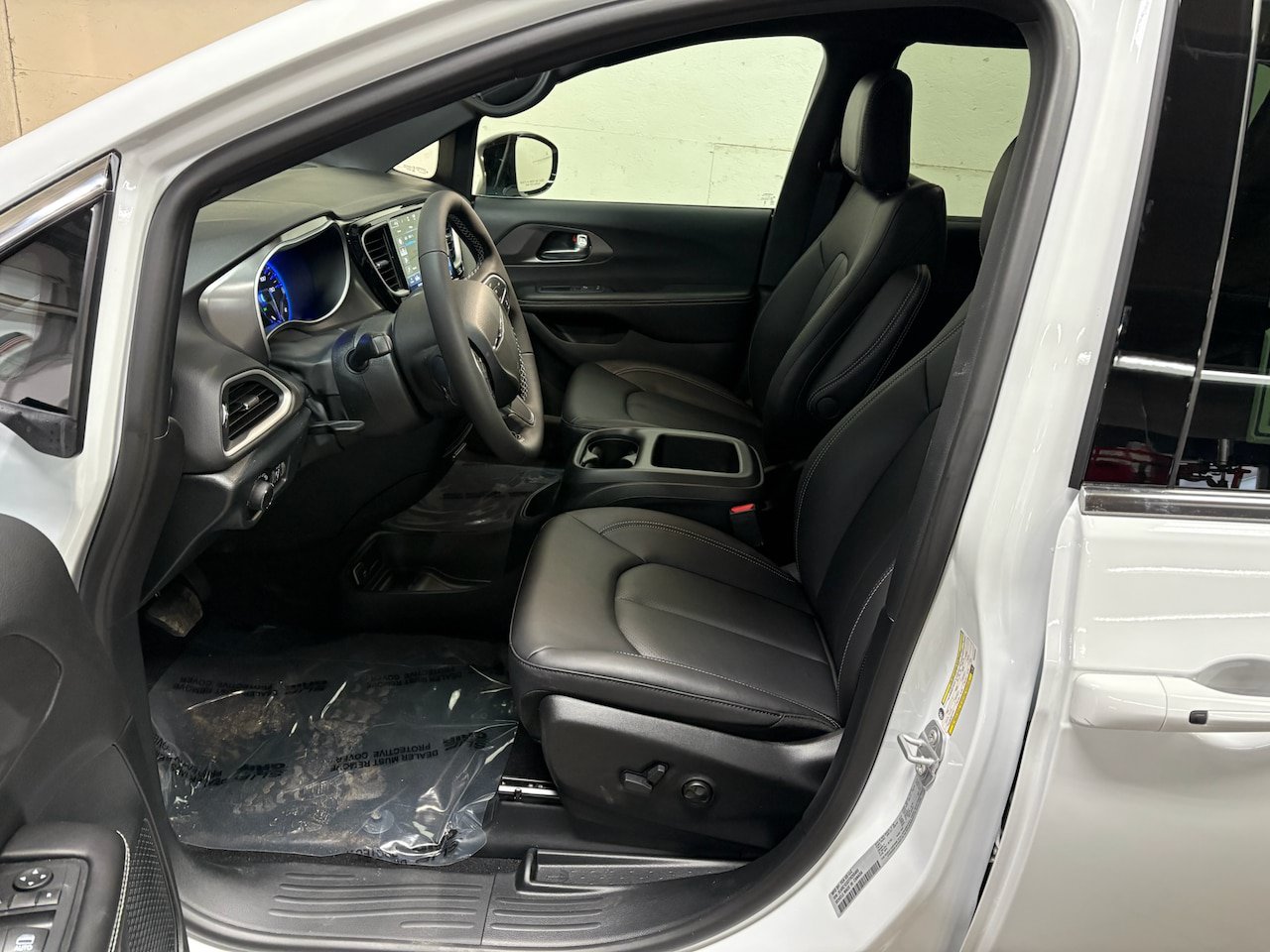 New 2026 Chrysler Voyager LX FWD image 3