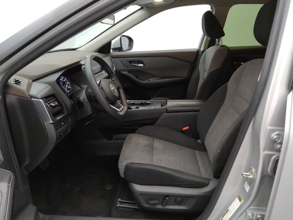 Used 2023 Nissan Rogue SV FWD image 17
