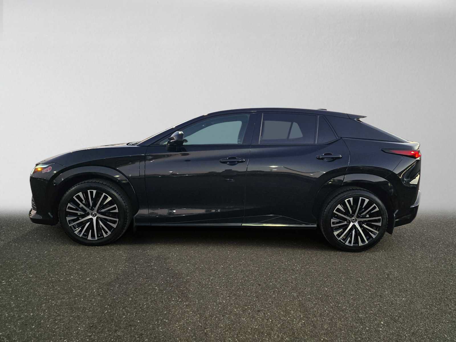 Used 2023 Lexus RZ 450e Premium w/ Accessory Package (2T) AWD/4WD image 6