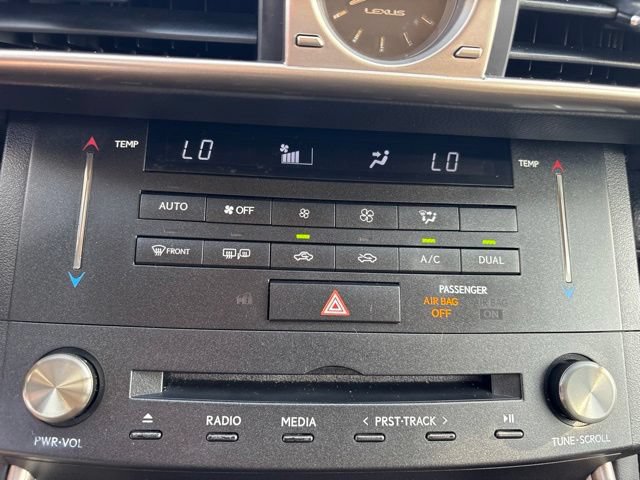 Used 2016 Lexus IS 200t RWD image 21