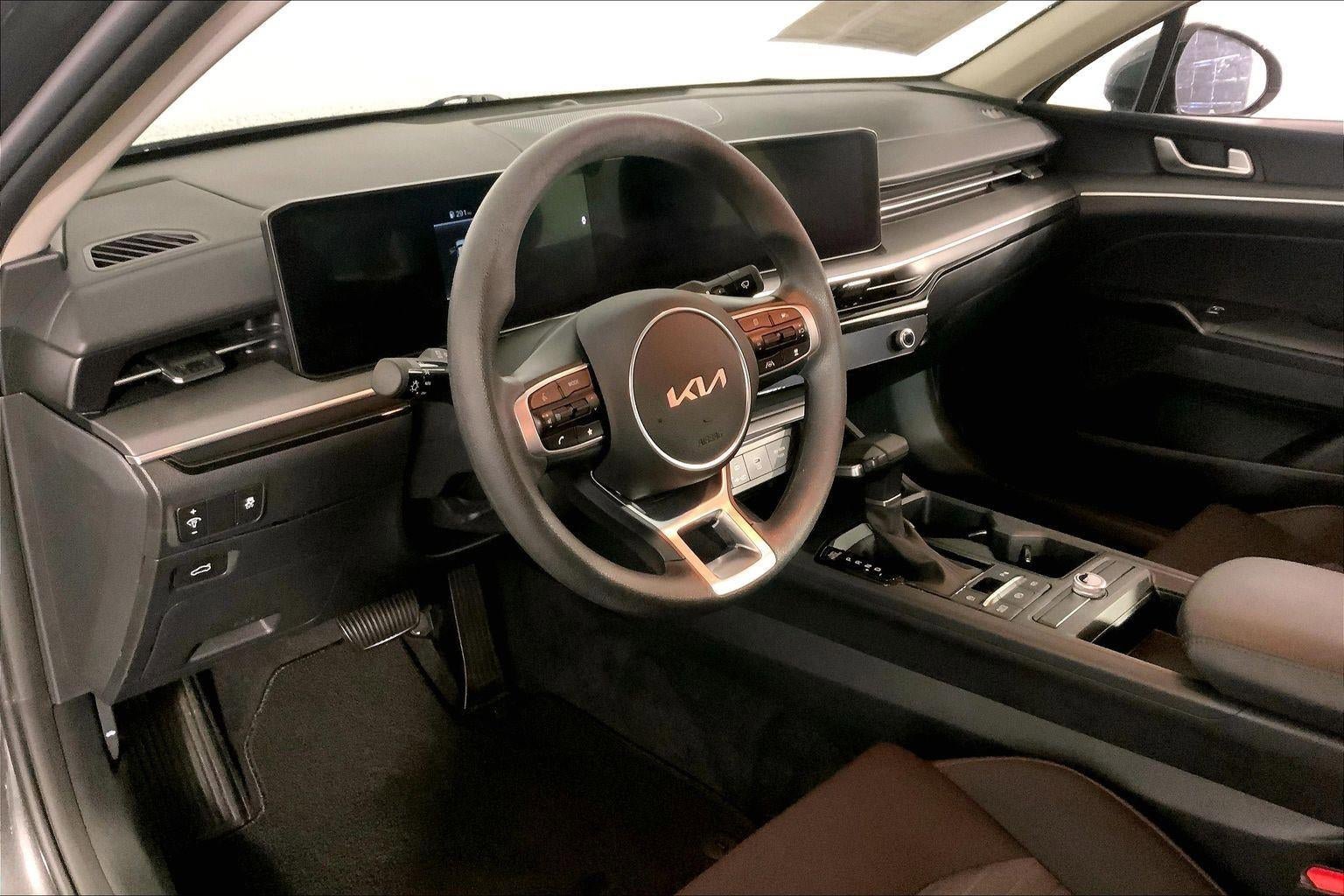 Used 2025 Kia K5 LXS FWD image 14