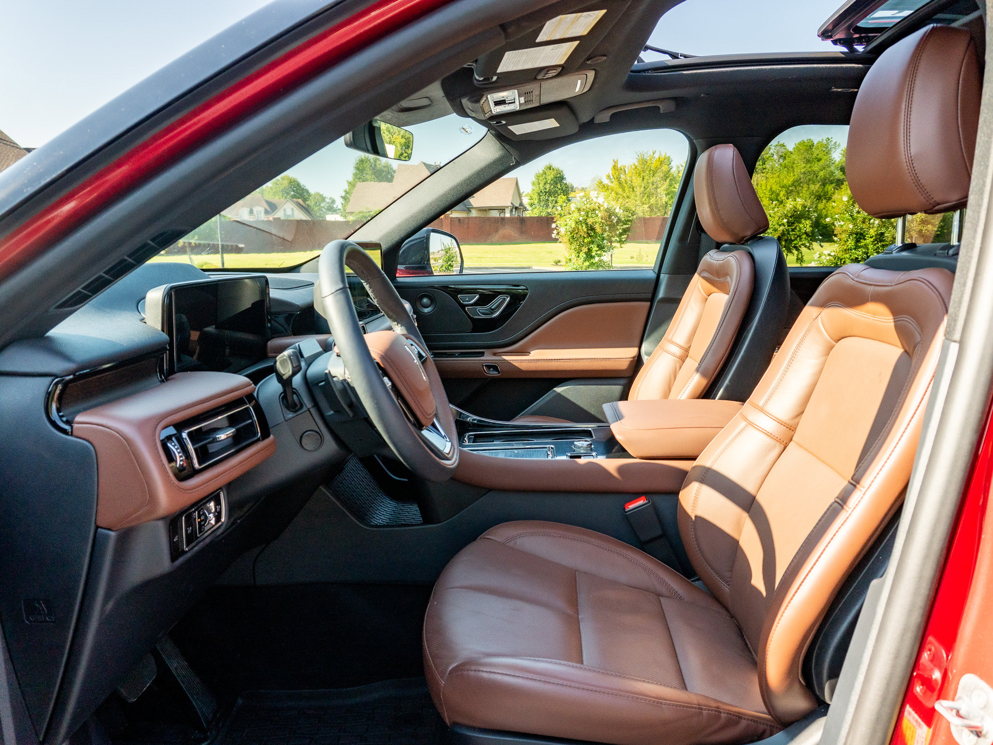 Used 2026 Lincoln Aviator Reserve AWD/4WD image 11