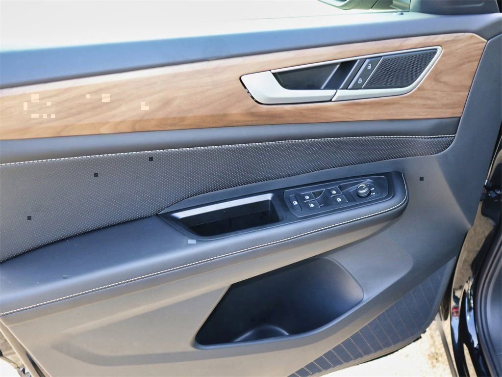 New 2026 Volkswagen Atlas SE image 13