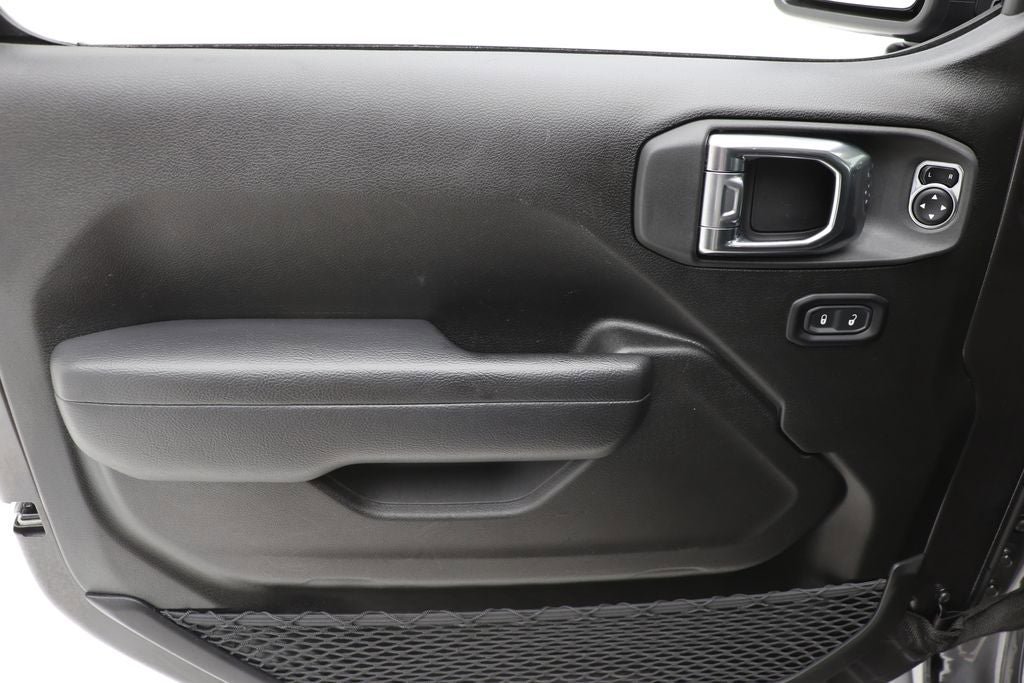 Used 2025 Jeep Wrangler Unlimited Sport AWD/4WD image 17