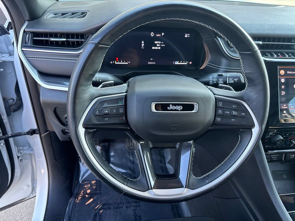 Used 2022 Jeep Grand Cherokee Altitude AWD/4WD image 16