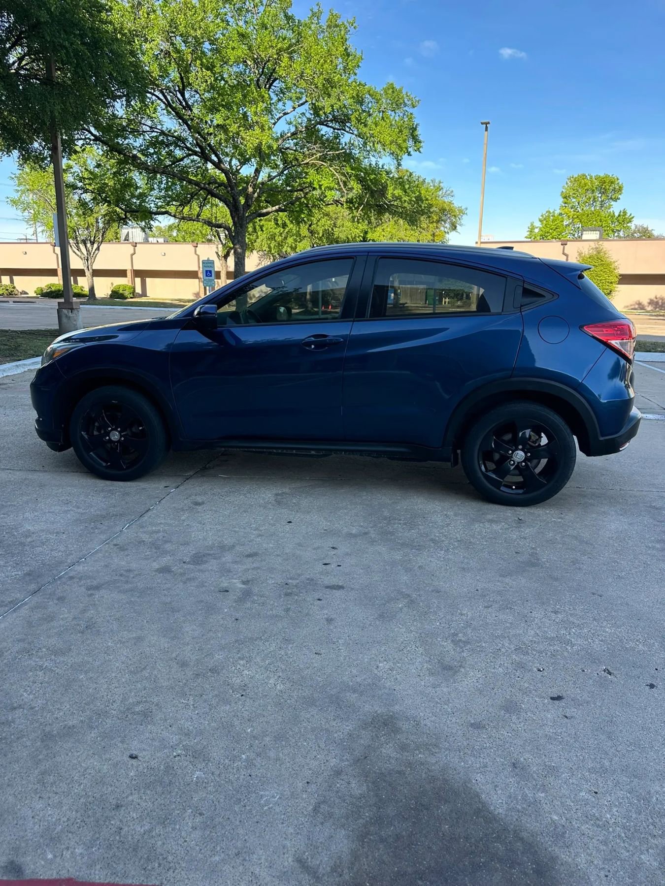 Used 2016 Honda HR-V EX-L image 5