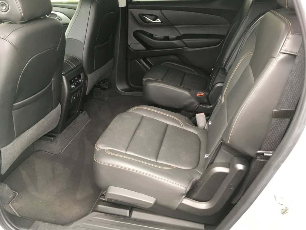 Used 2019 Chevrolet Traverse LT w/ LT Premium Package AWD/4WD image 28