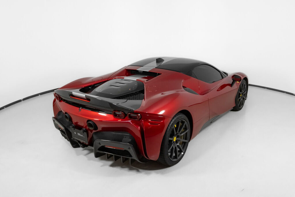 Used 2021 Ferrari SF90 Stradale image 9