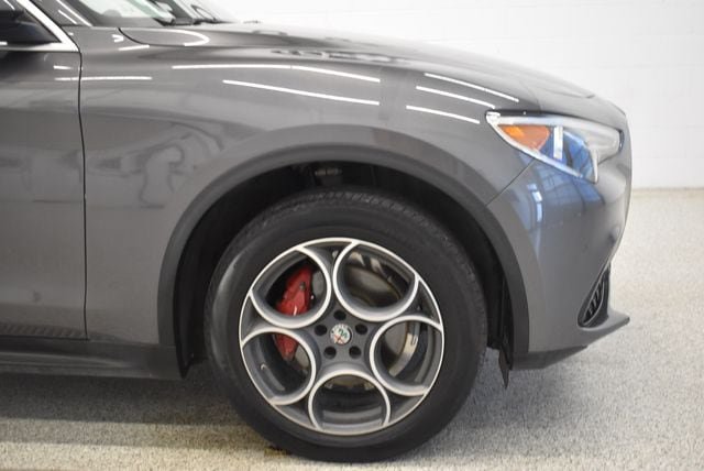 Used 2018 Alfa Romeo Stelvio Ti AWD/4WD image 13