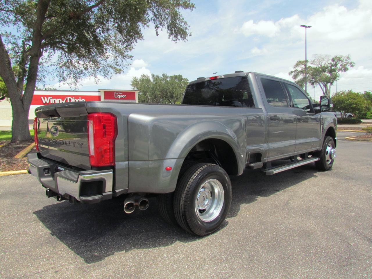 Used 2024 Ford F350 XLT AWD/4WD image 10