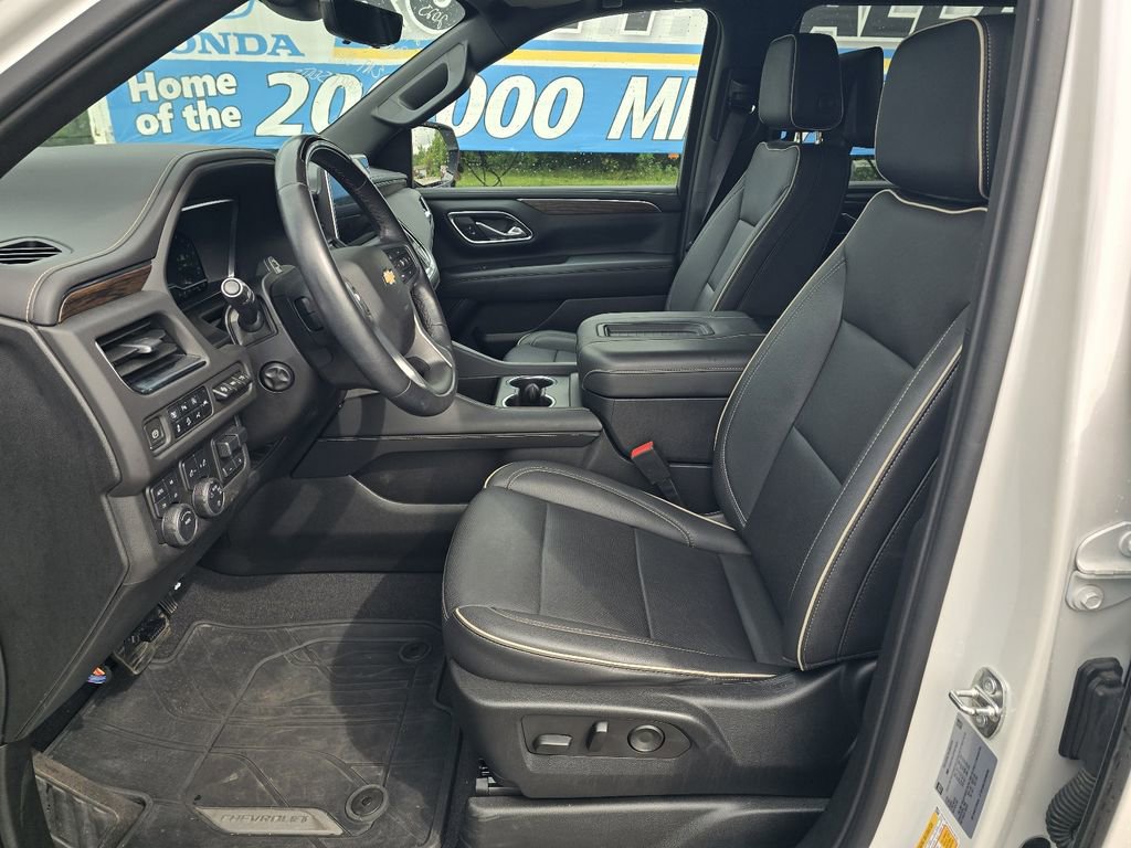 Used 2023 Chevrolet Tahoe Premier w/ Advanced Technology Package AWD/4WD image 12