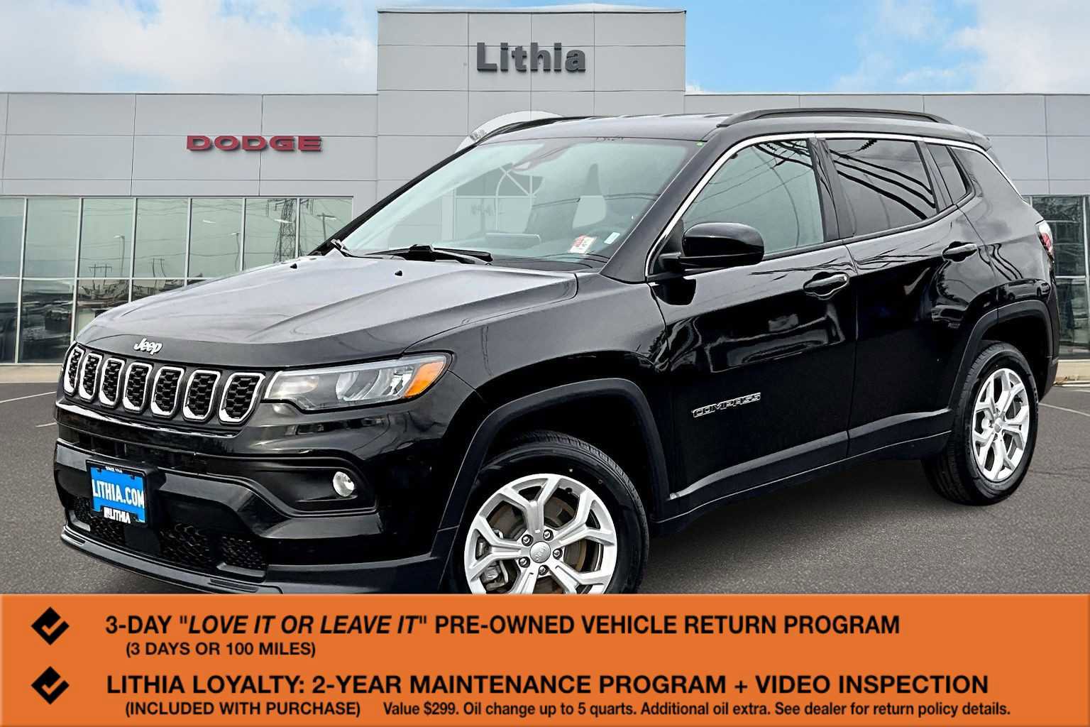 Used 2024 Jeep Compass Latitude image 1