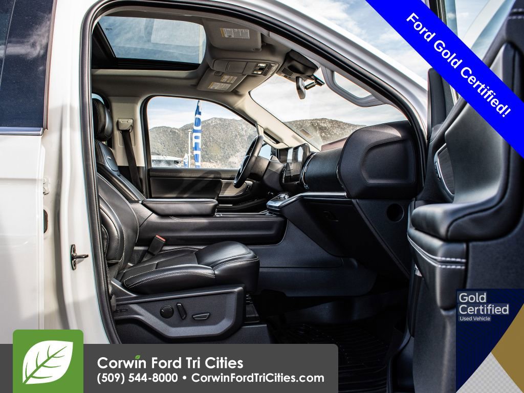 Used 2025 Ford Expedition Max Platinum image 17