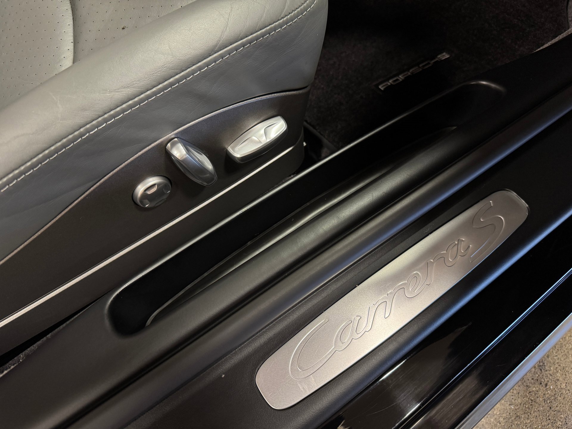 Used 2006 Porsche 911 Carrera S image 38
