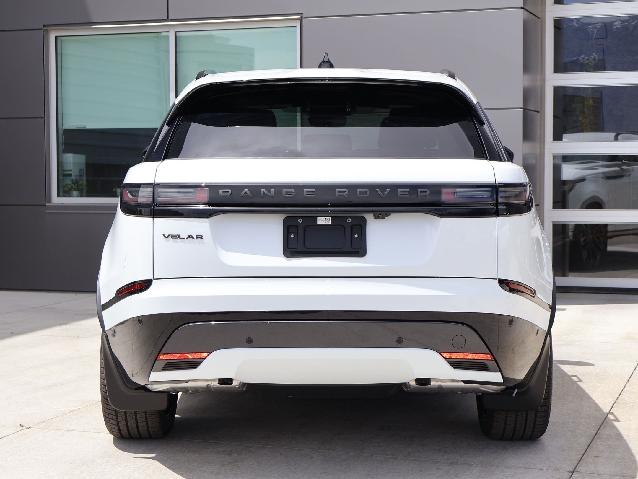 New 2026 Land Rover Range Rover Velar Dynamic SE AWD/4WD image 7