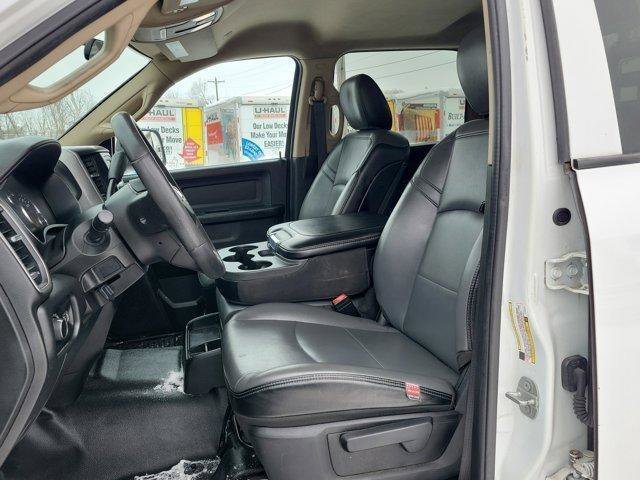 Used 2020 RAM 3500 Tradesman w/ Chrome Appearance Group AWD/4WD image 11