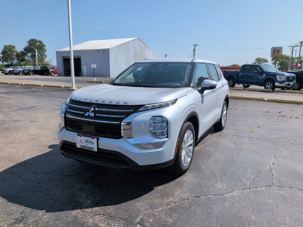New 2026 Mitsubishi Outlander ES AWD/4WD image 14
