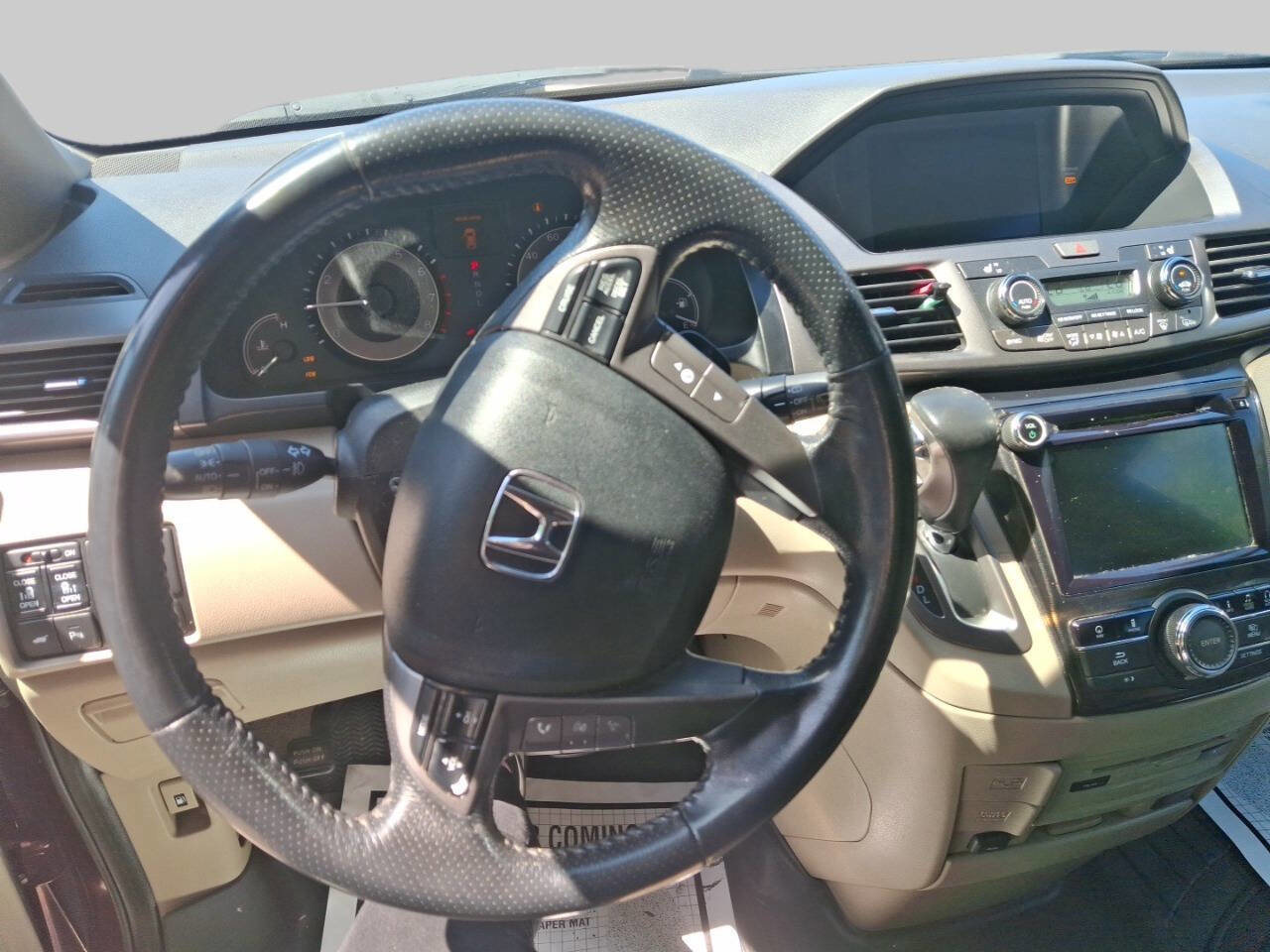 Used 2014 Honda Odyssey Touring Elite image 9