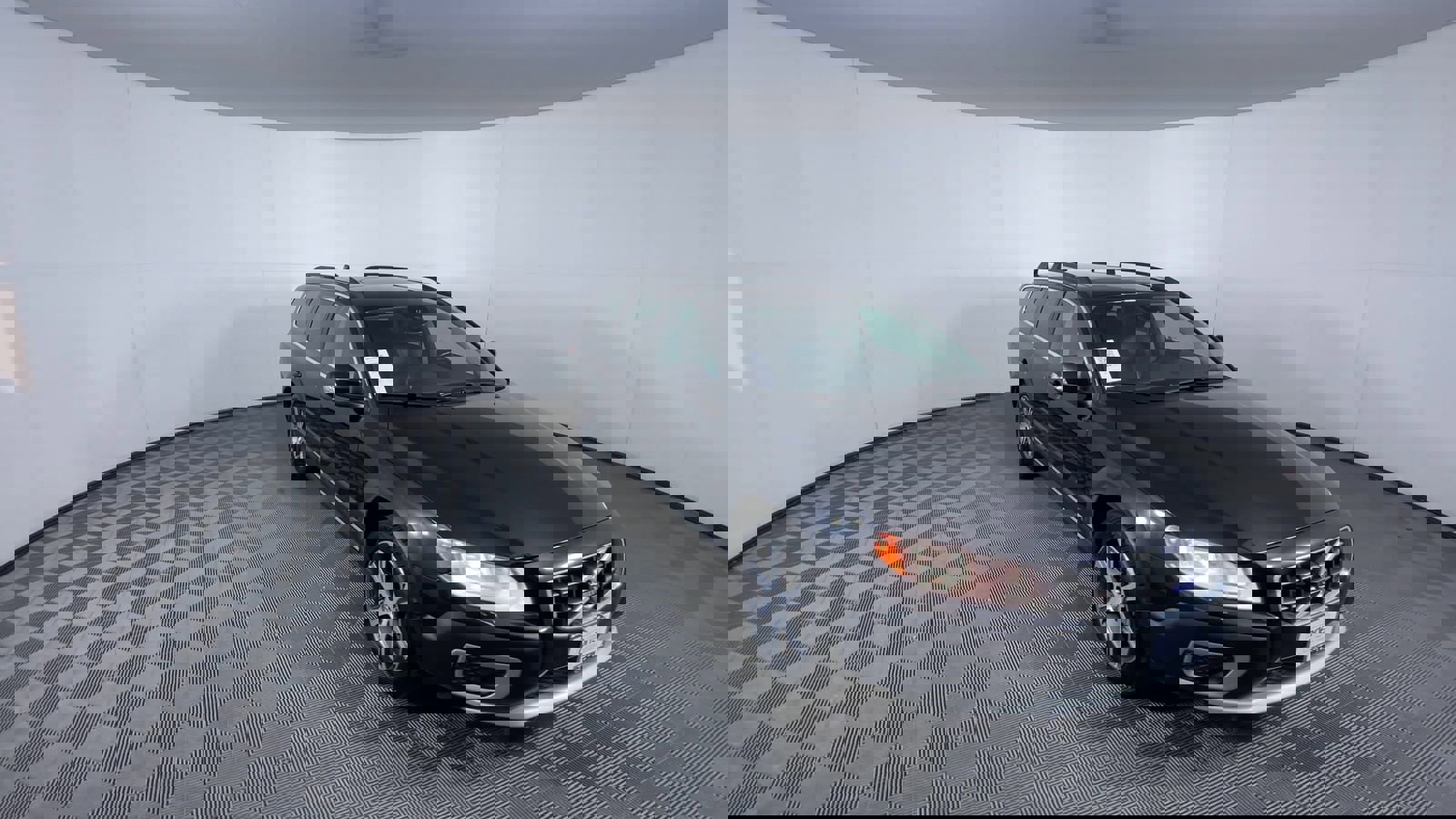 Used 2012 Volvo XC70 T6 Premier Plus image 2